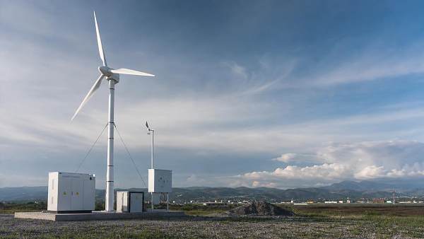 Wind generator kits: where output claims and real weather diverge