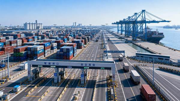 How yard management systems cut port congestion costs How yard management systems cut port congestion costs