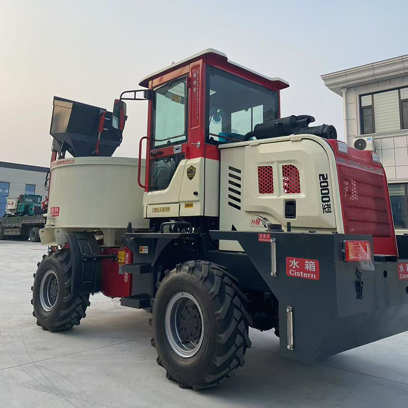 2600Self-loading concrete mixer truck