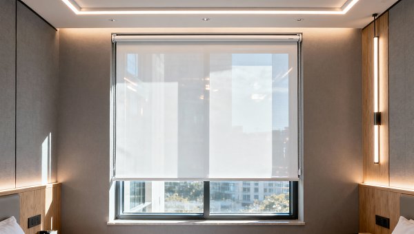 Window blinds wholesale suppliers rarely disclose how much UV exposure degrades their fabric backing—until warranty claims spike
