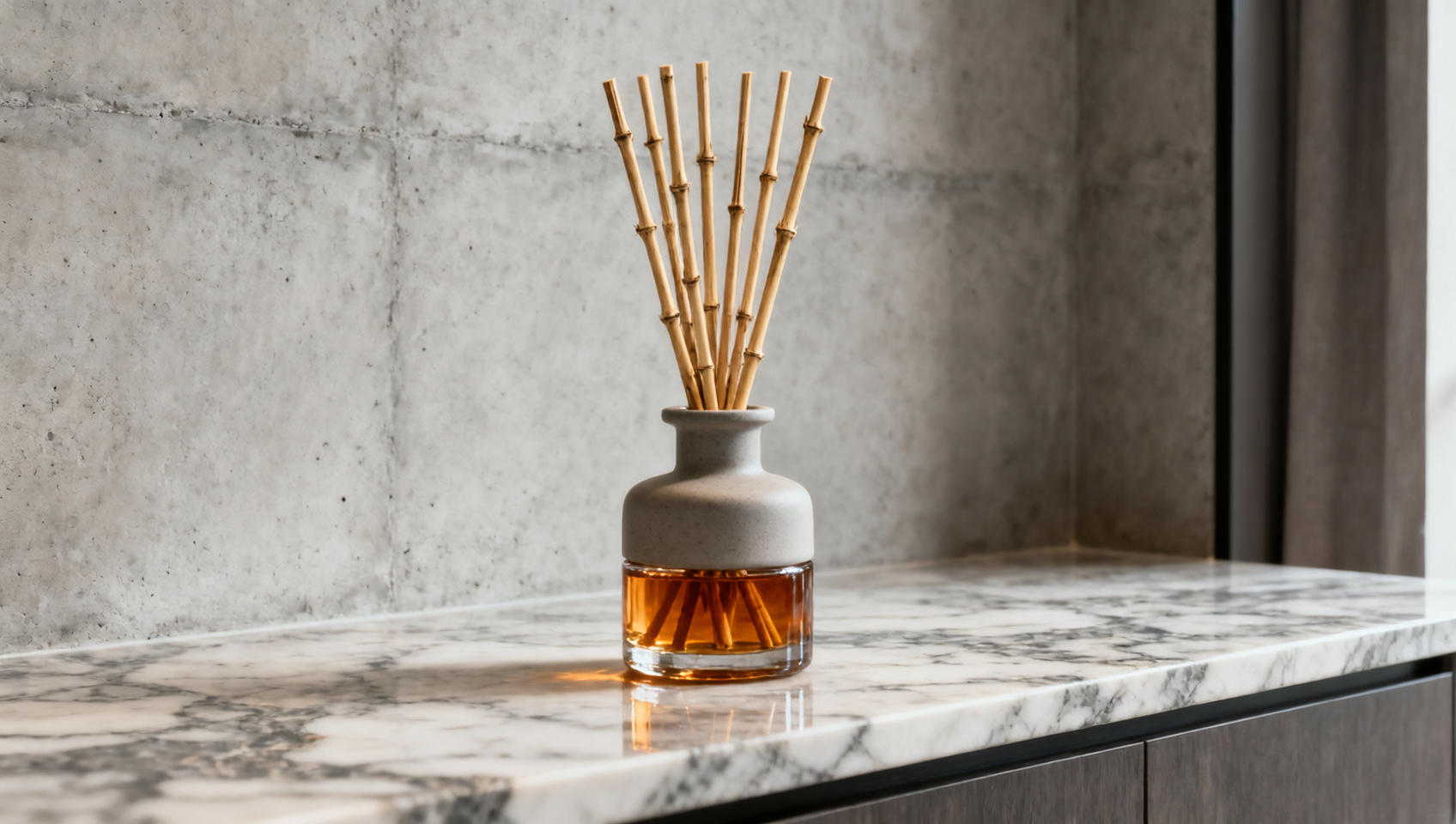 Luxury reed diffusers: Why scent throw drops after 6 weeks — even with premium oils