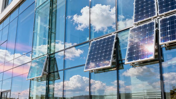 China's Building Material Exports Surge 18.3% in Early 2026, EU Demand for Solar and Energy-Saving Glass Up 42.7%