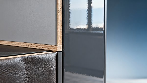 Modern sideboard buffet finishes: Matte vs. high-gloss wear patterns in high-traffic spaces