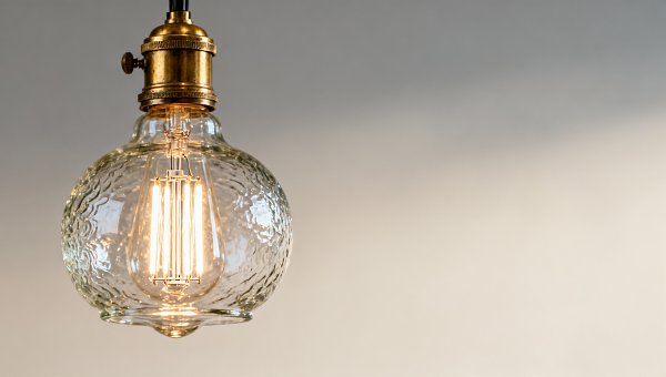 Light fixtures marketed as ‘vintage’ but built with non-replaceable LEDs