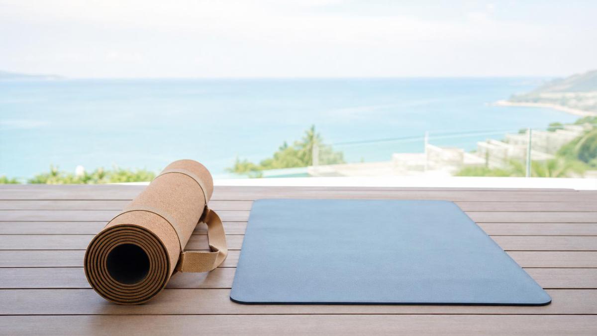 Eco Friendly Cork Yoga Mat vs PVC Mats: What Really Changes in Use Eco Friendly Cork Yoga Mat vs PVC Mats: What Really Changes in Use