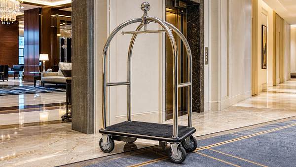 Hotel luggage carts: why wheel quality matters more than frame finish