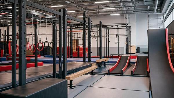 Indoor Ninja Warrior Course: Which Obstacles Keep Repeat Visits High?