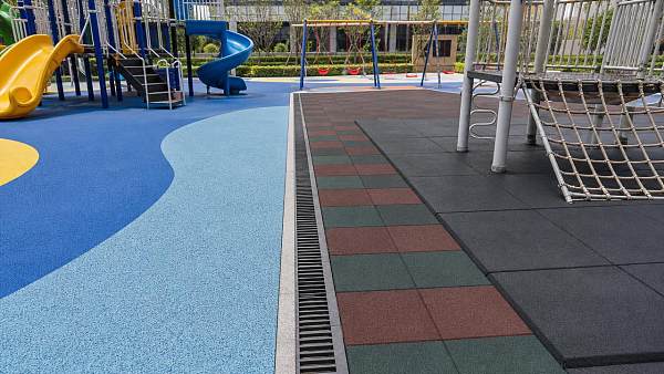 EPDM rubber flooring playground options compared by fall safety