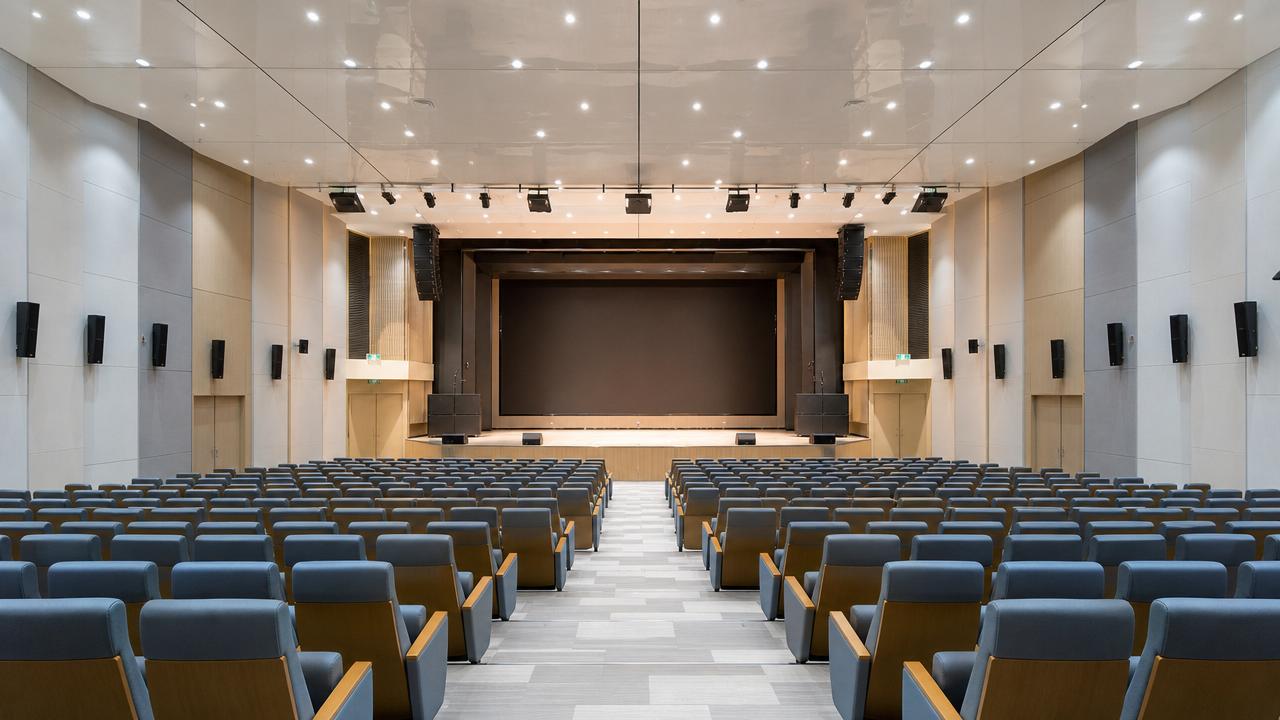 Why are pa systems for schools failing in large halls?