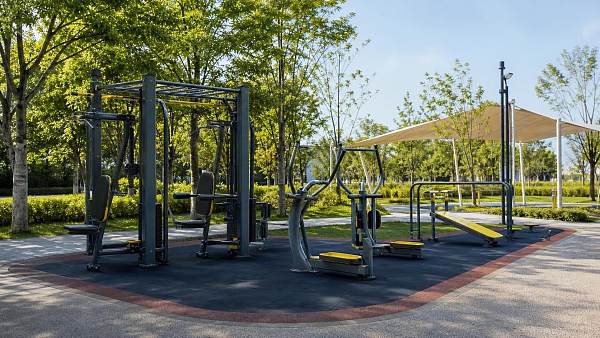 How to Choose Outdoor Fitness Equipment for Parks Based on Users, Space, and Budget