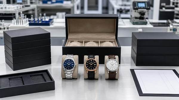 Commercial Watch Bulk Orders: How to Evaluate Pricing Tiers, Lead Times, and Samples