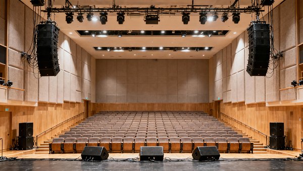 Which Professional Sound System Specs Matter Most for Live Venues?