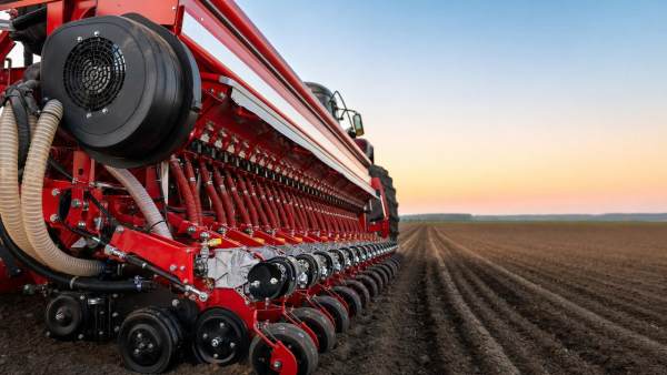 Pneumatic planters OEM setups that improve seed spacing consistency Pneumatic planters OEM setups that improve seed spacing consistency