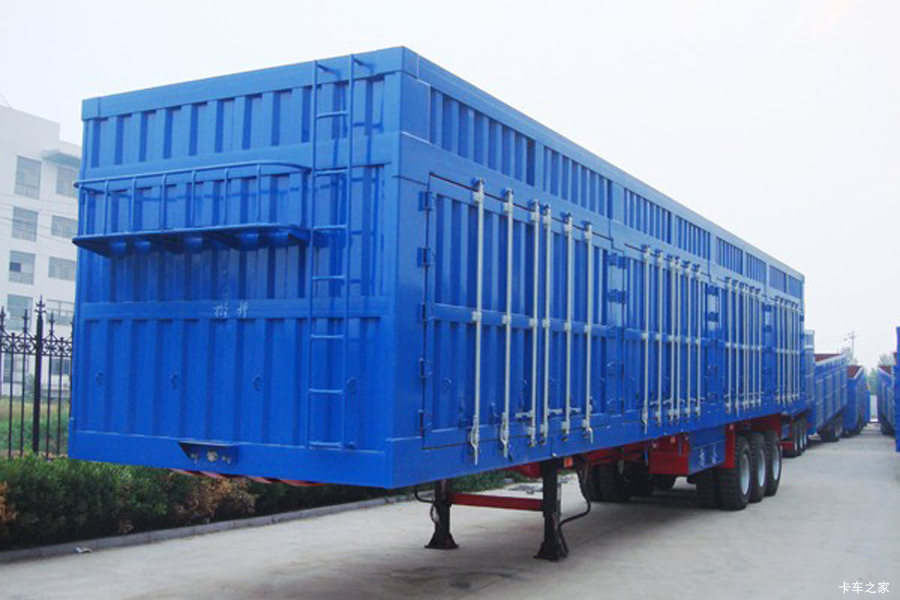 1 Used 13 meter light box semi-trailer