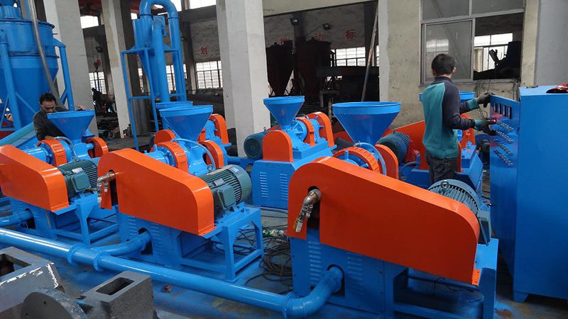 Rubber powder crusher grinder