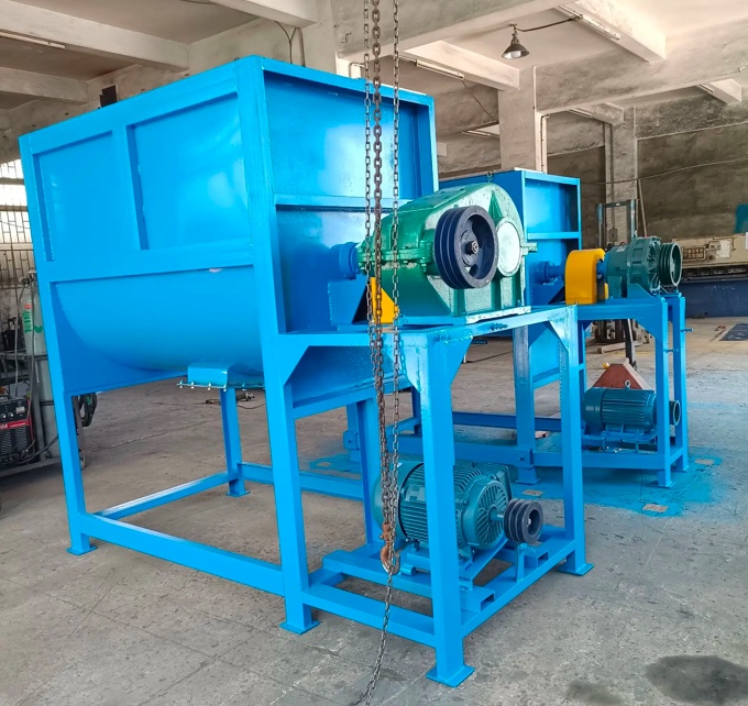 IRAN CUSTOMER ORDER HORIZONTAL MIXER FOR PLASTIC PLANT