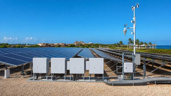 Solar Farm Equipment Checklist: Panels, Inverters, Mounts, and Monitoring