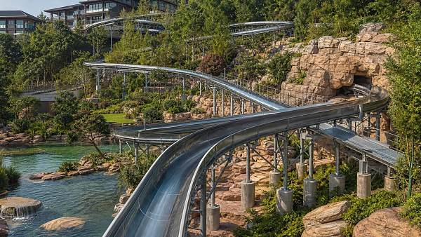 Scenic Slide Systems Cost Breakdown: What Drives Budget in Park and Resort Projects?