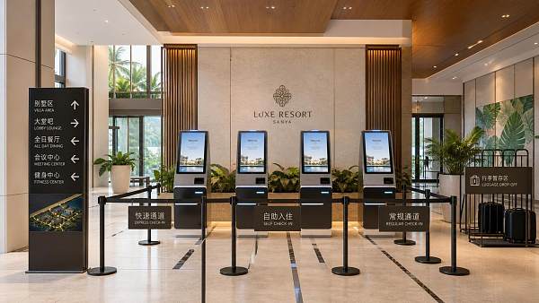 Resort Self Check-In Kiosks: Best Use Cases, Guest Flow Risks, and Setup Tips