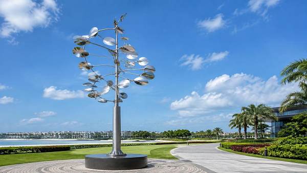 How to Plan Outdoor Kinetic Art Installations for Parks, Resorts, and Public Spaces