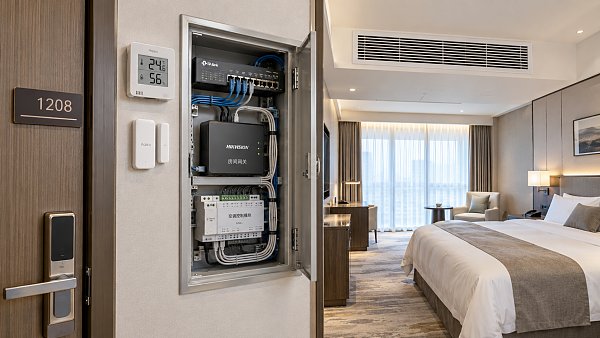 How Smart Sensors Connect to Hotel Property and Building Management Systems