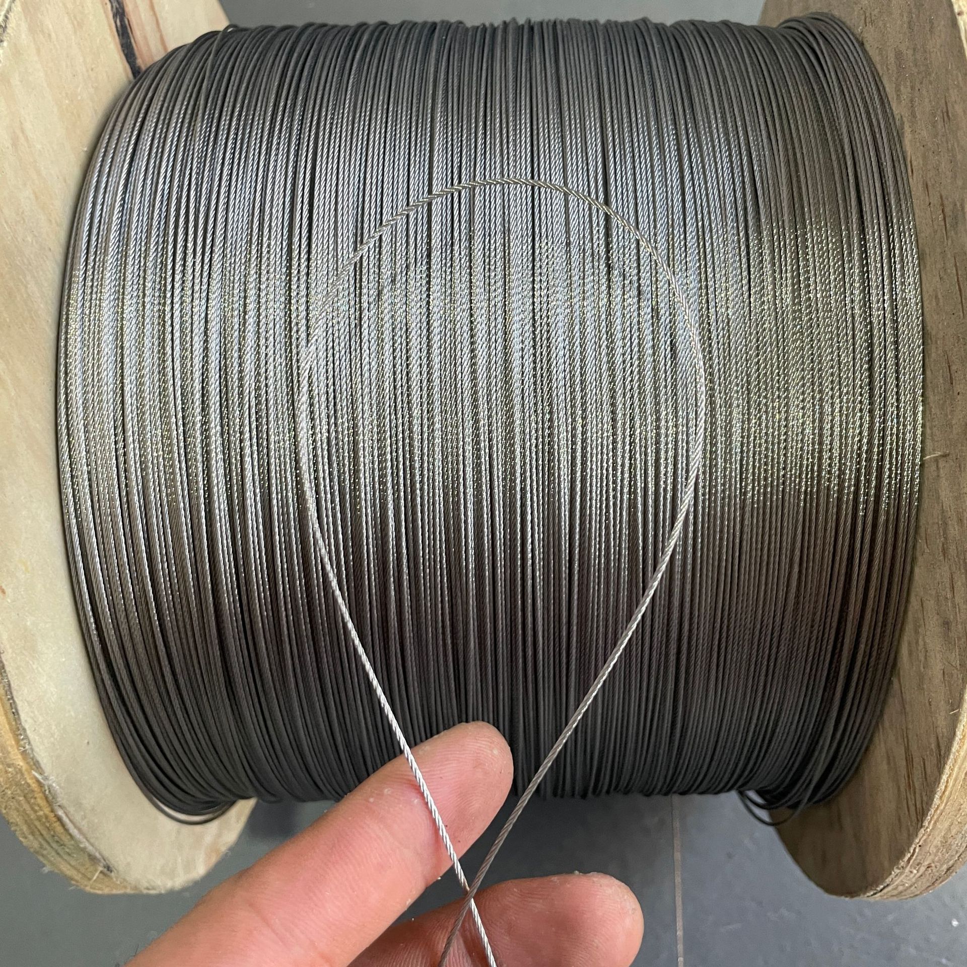What determines the minimum bend radius for steel cable strand?