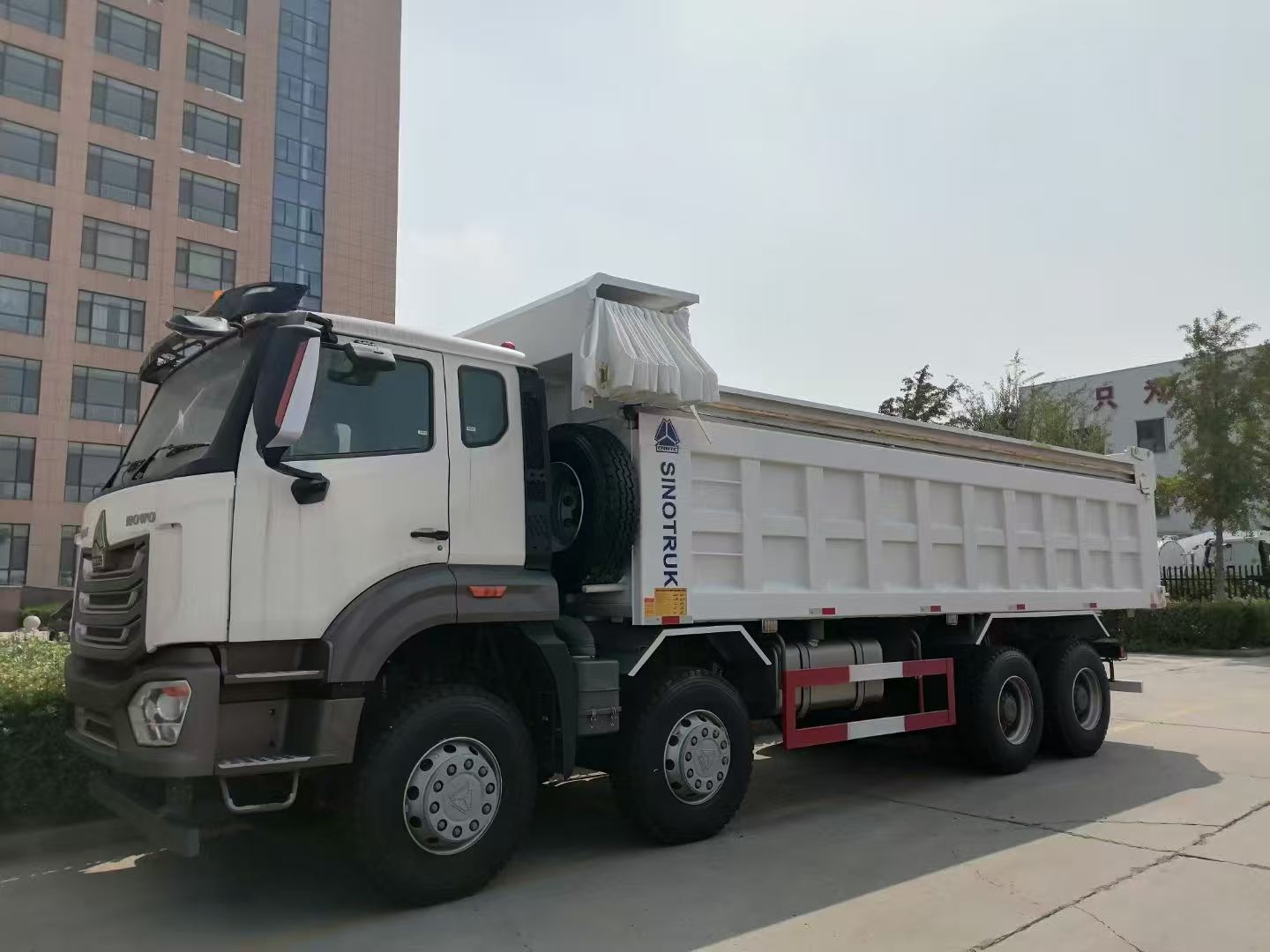 8_4 Dump Truck