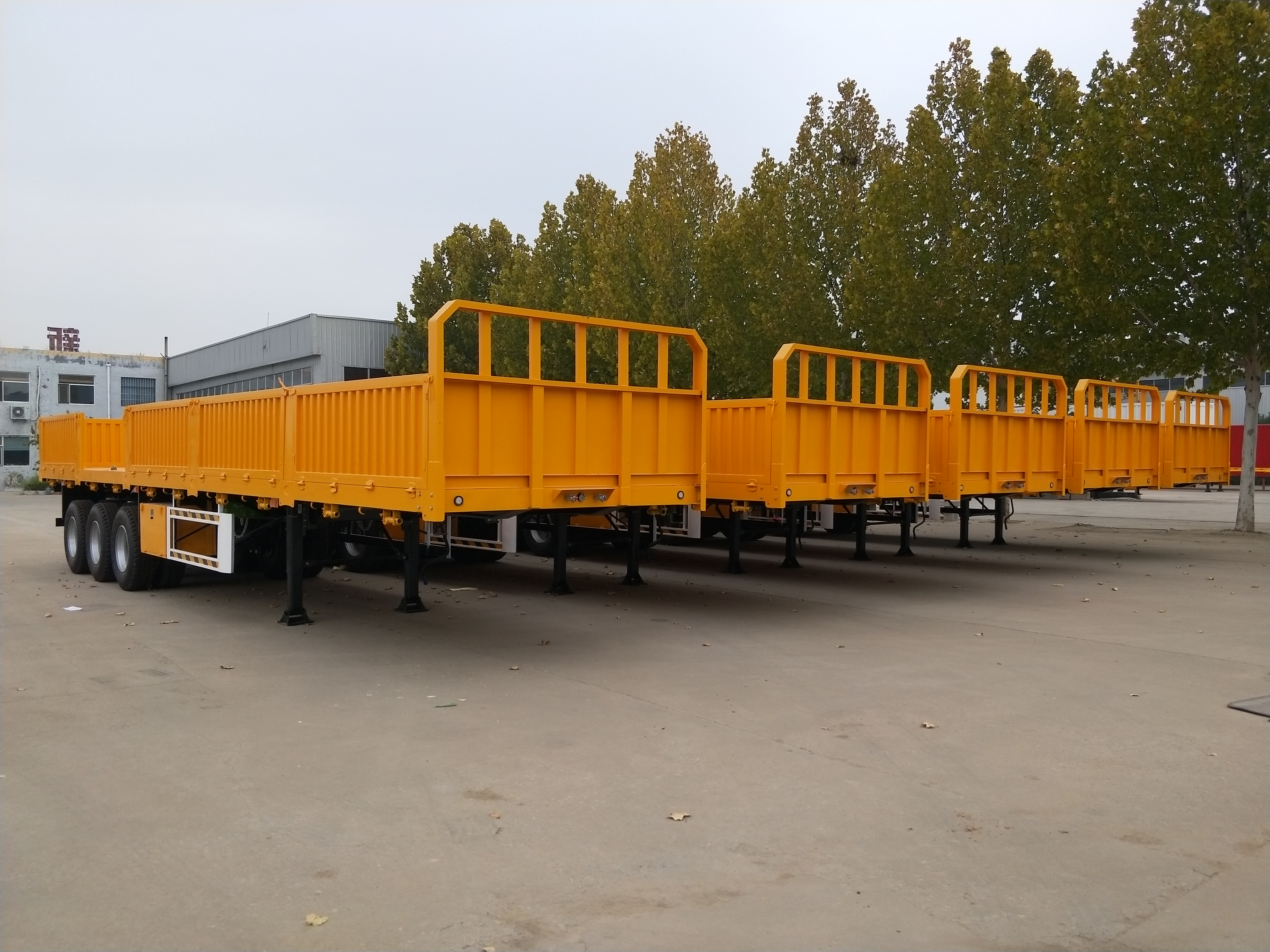 3-axle Flatbed Semi-Trailer