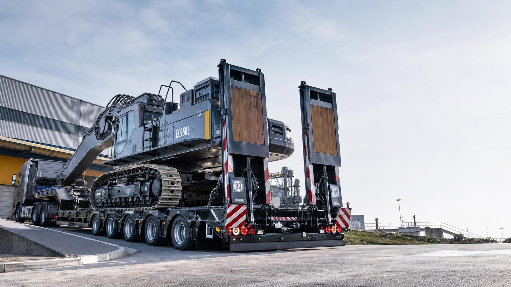Low Plate Trailer Ground Clearance: How It Affects Loading Safety and Route Planning Low Plate Trailer Ground Clearance: How It Affects Loading Safety and Route Planning