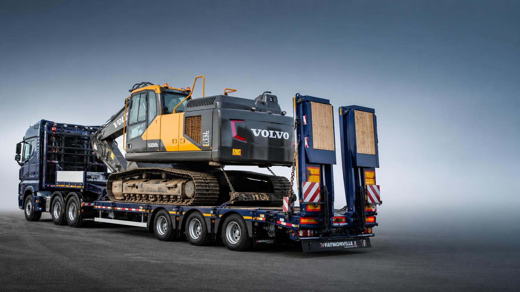 Flatbed Semi-Trailer Payload, Deck Length, and Axle Setup: What Matters Most for Equipment Transport?