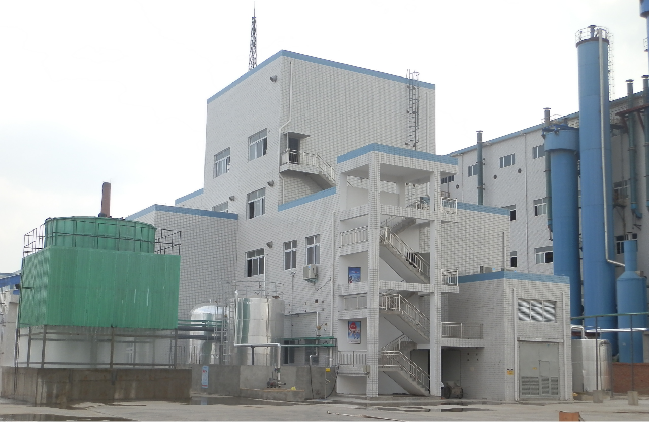 Do W1 type (low negative pressure) chlorine dioxide preparation systems require fewer operator interventions than batch generators?
