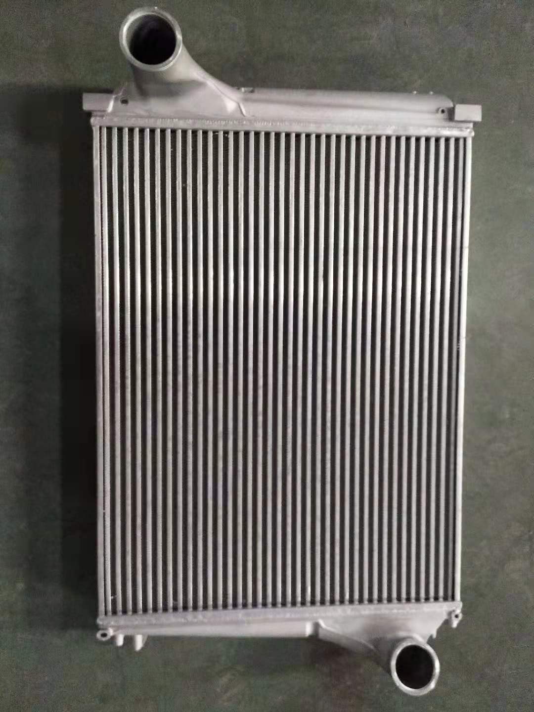 XD081 沃尔沃用中冷器