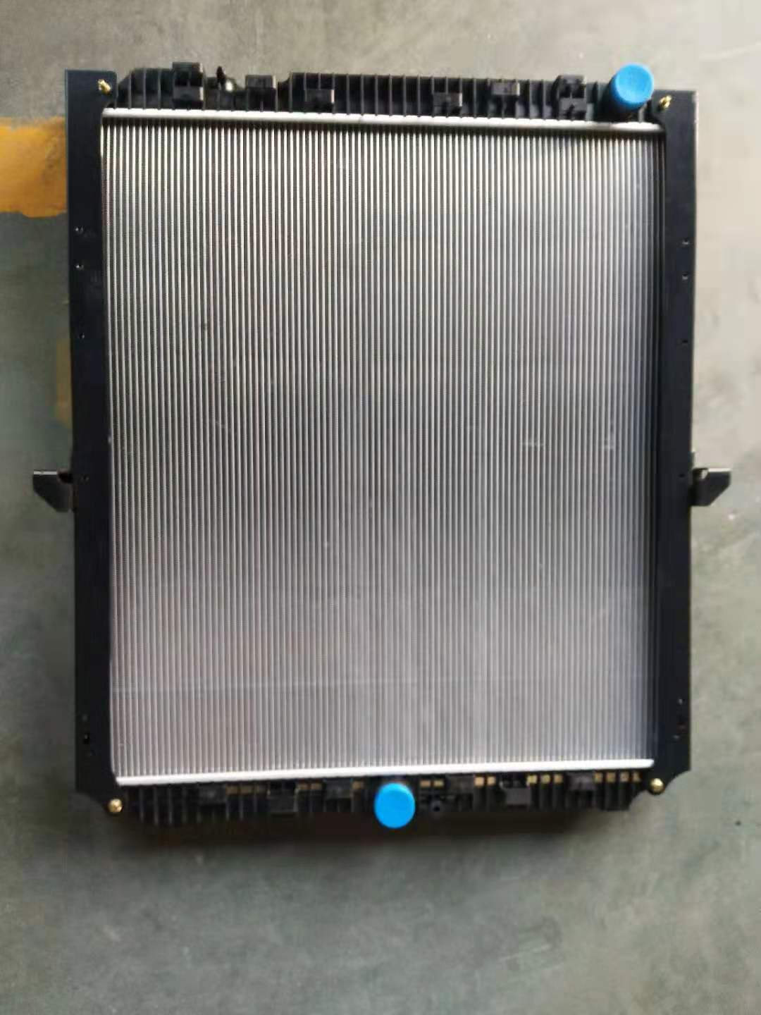 RADIADOR DE CAMIÓN XD342 PARA MERCEDES-BENZ MB ACTROS MP4