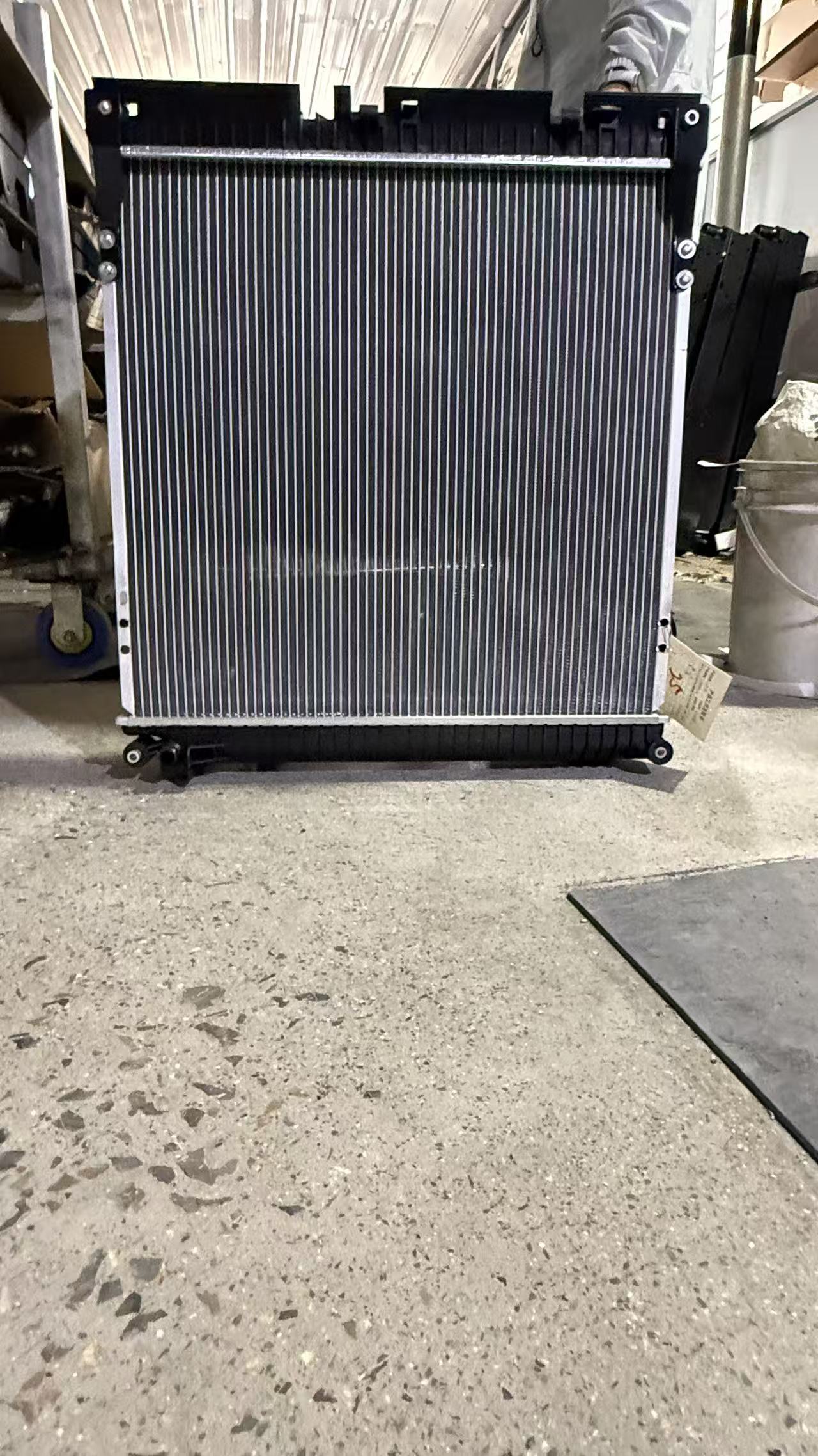 XD81104 Radiador para MAN