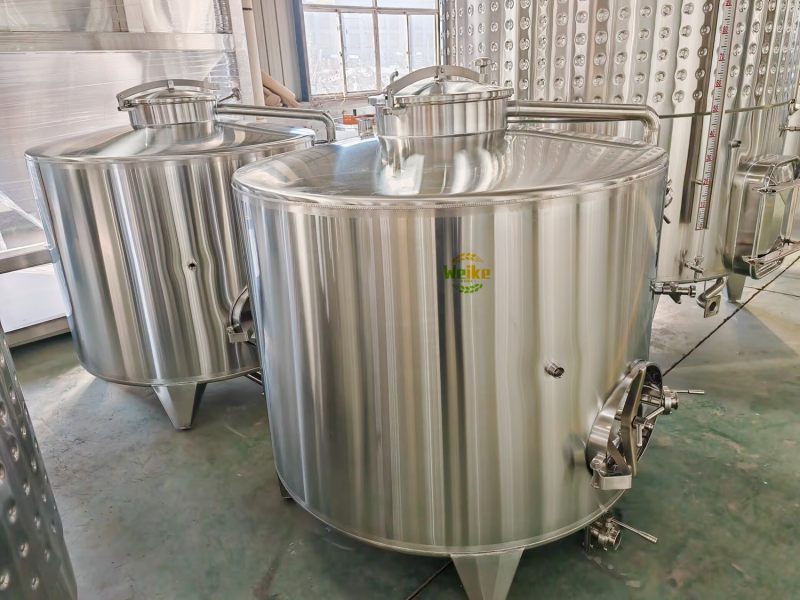 olive oil storage tanks