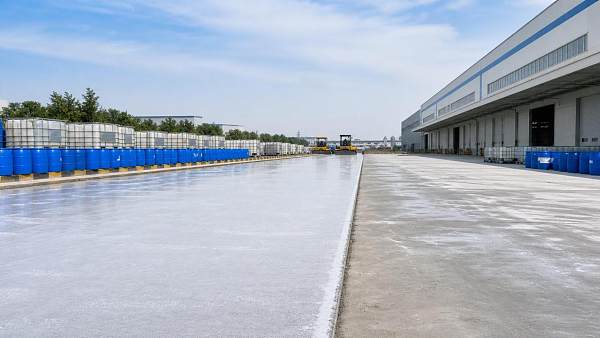 How to Choose Concrete Curing Compound Bulk Supply for Large Slab and Road Projects