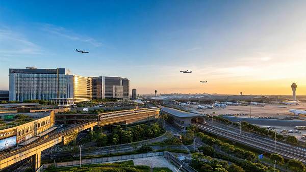 Inbound Tourism Recovery Signals: What to Track by Region, Demand Mix, and Seasonality