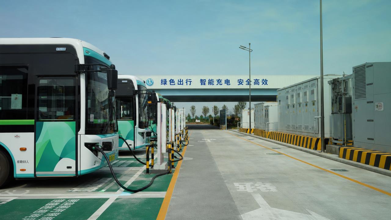 Public Transport EVs: Charging Downtime Risks
