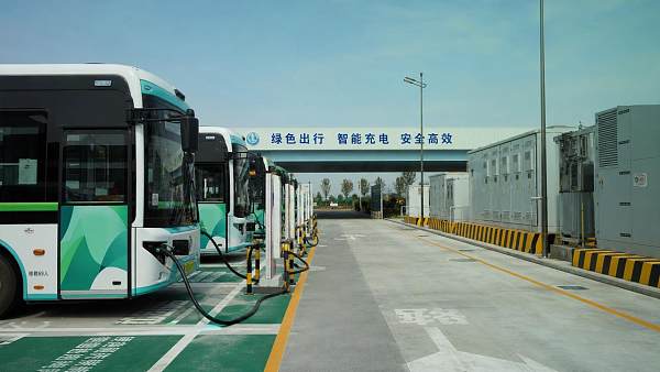 Public Transport EVs: Charging Downtime Risks