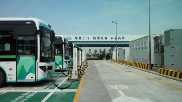 Public Transport EVs: Charging Downtime Risks