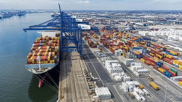 East Coast Port Strike Ends, Delays Still Widen
