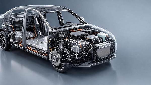 Vehicle Technology Explained: Key Systems, Powertrain Types, and What Sets Them Apart Vehicle Technology Explained: Key Systems, Powertrain Types, and What Sets Them Apart