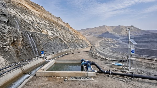 Open Pit Mining Slope Failures Often Start With Drainage Gaps