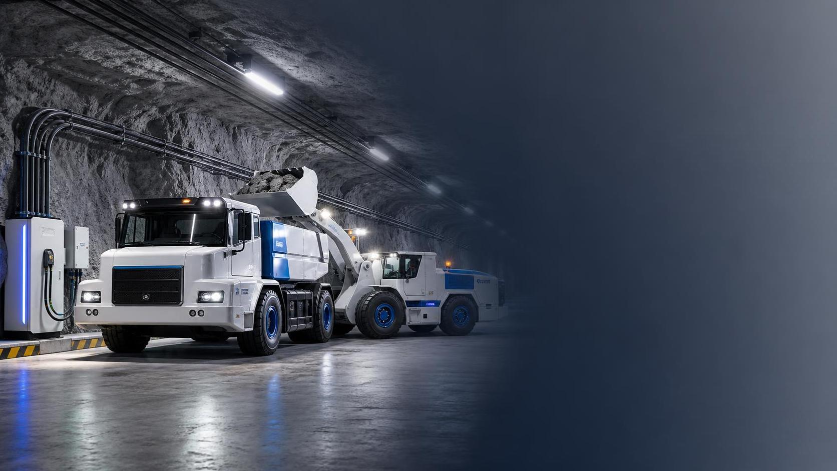 How to Compare Total Cost of an Electric Mining Fleet for Underground Mining