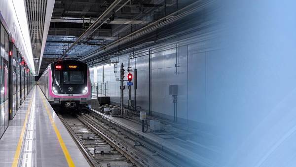 What Makes Rail Urban Mobility Work Better in Dense City Corridors?