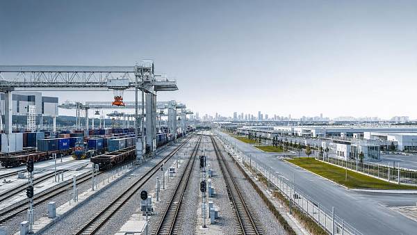 What Makes a Rail Commercial Gateway Viable in New Markets