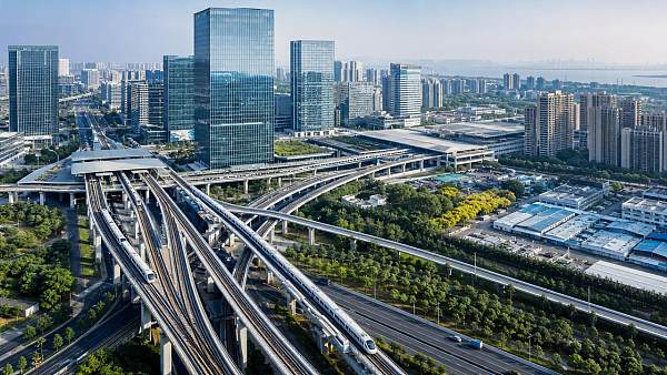 How rail connectivity changes route value in growing cities