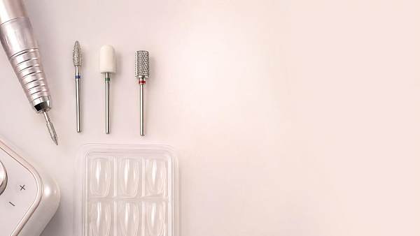 How to choose a nail drill bit for natural nails without thinning them