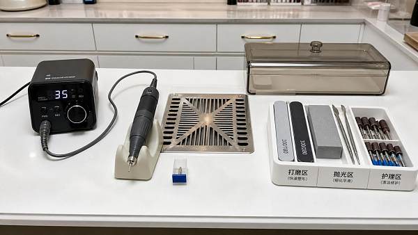 Must-Have Items for Nail Technicians: Building a Faster and Safer Workstation