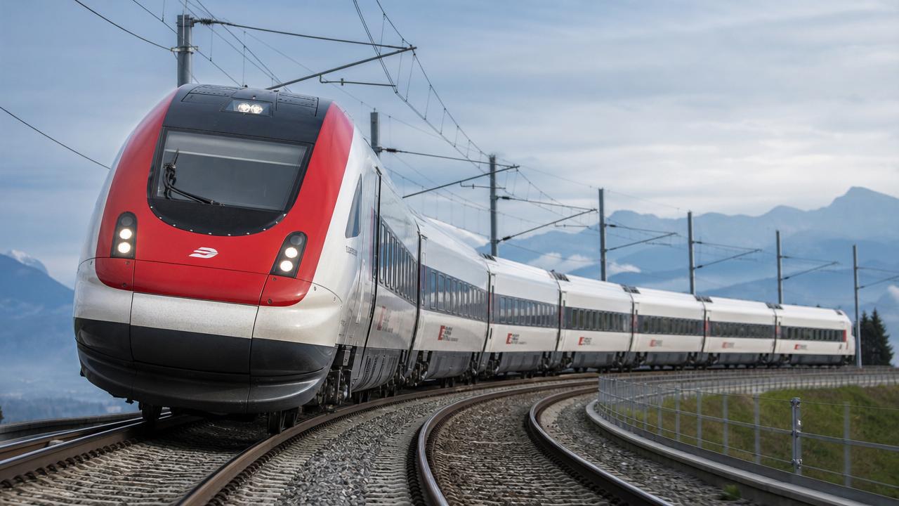 Train Tilt Control Algorithms and the Comfort-Stability Tradeoff